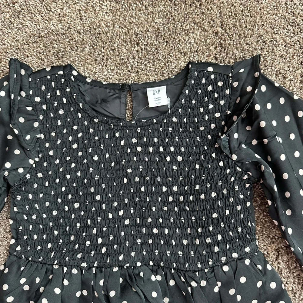 NWT GAP Satin Smocked Polka Dot Fit & Flare Ruffle Shoulder Dress 3T